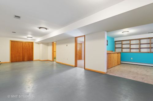 3915 Wilderness Rdg, Bull Valley IL 60012-1718 exterior