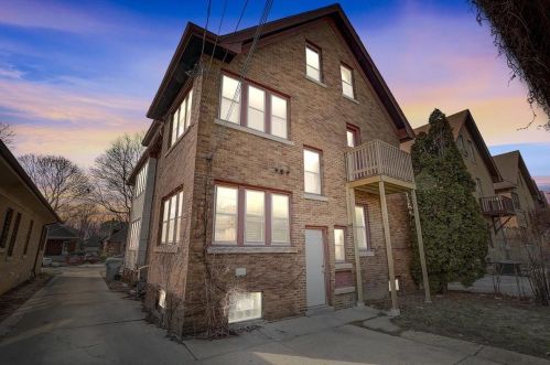 2330 55th St, Milwaukee WI  53219-2210 exterior