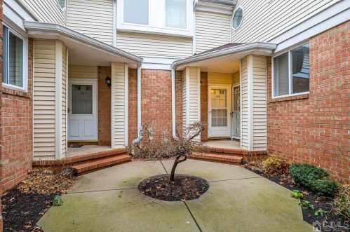 505 Madaline Dr, Avenel, NJ 07001-1351