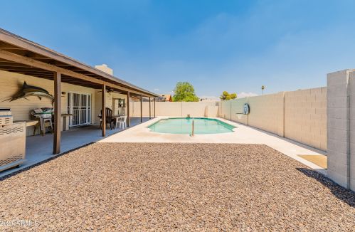 3401 Crocus Dr, Phoenix AZ 85032-5419 exterior