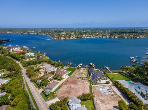 18826 Loxahatchee Riv Rd, Jupiter FL 33458-1081 exterior