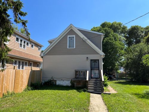 4637 38th St, Milwaukee, WI 53221-2014