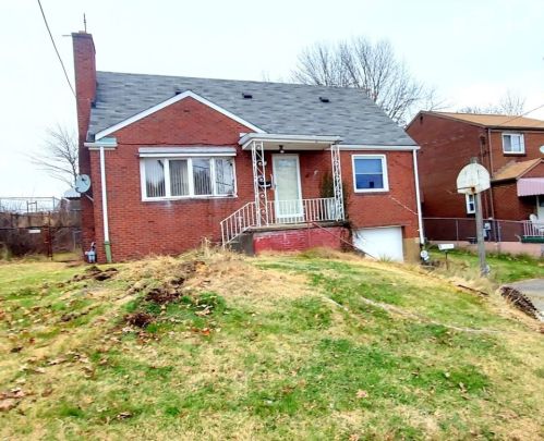 635 Loretta St, Pittsburgh, PA 15217-2823