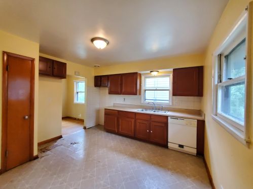 5151 83rd St, Milwaukee WI  53218-3647 exterior