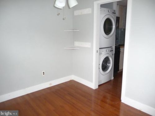 324 18 St, Philadelphia PA 19140-1014 exterior