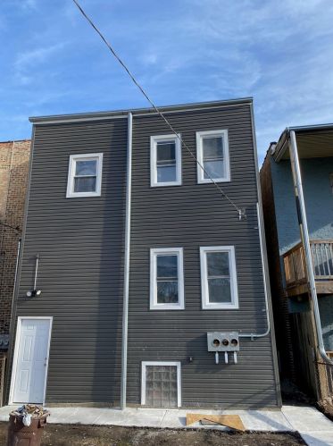 6448 Eberhart Ave, Chicago IL 60637-3325 exterior