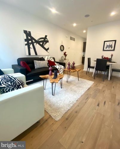 2343 Gerritt St, Philadelphia, PA 19146-4106