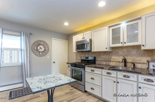 648 Andover St, Grand Rapids MI 49548-7673 exterior