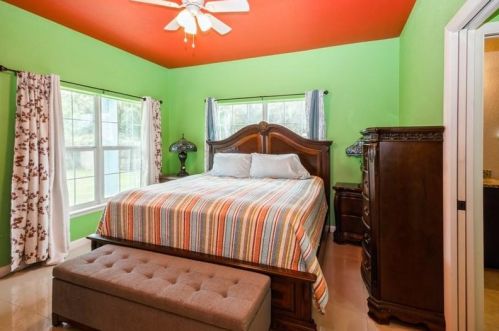 735 Curtis St, Fort Pierce FL 34983-1934 exterior