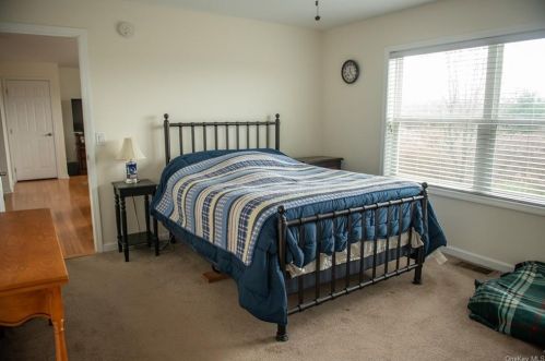 191 Schutt Rd, Middletown NY 10940-2551 exterior