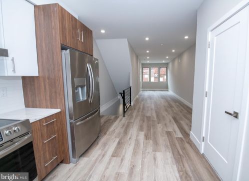 2213 Emerald St, Philadelphia PA 19134-3548 exterior