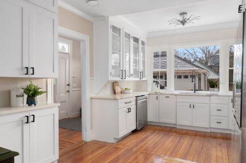 294 Doyle Ave, Providence RI  02906-3355 exterior