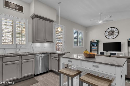 8969 8th Dr, Phoenix AZ  85021-8319 exterior