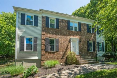 53 Forrest Rd, Dover, NJ 07869-4329