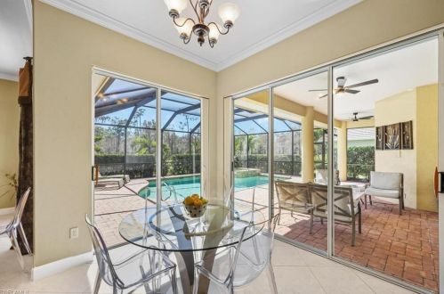 7476 Treeline Dr, Naples FL 34119-9727 exterior