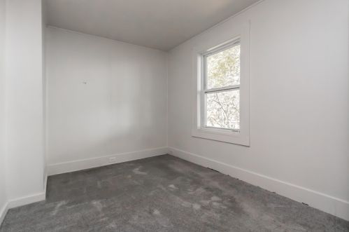 1435 Forest Ave, Portland ME 04103-3385 exterior