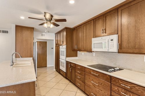 6053 22nd Ave, Phoenix AZ  85015-1952 exterior