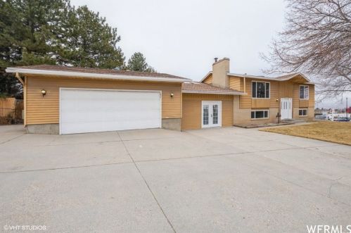 10983 Granite Dr, Sandy, UT 84094-5011