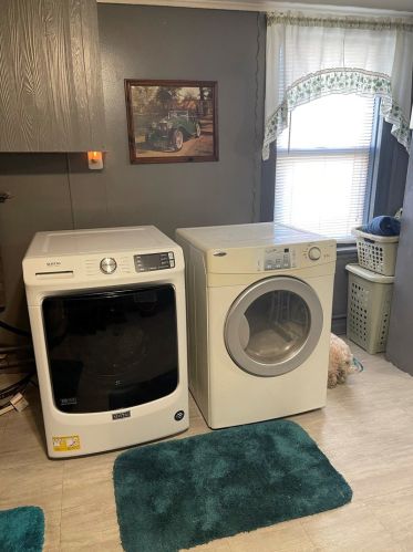 4404 Thomas St, Chicago IL 60651-3404 exterior