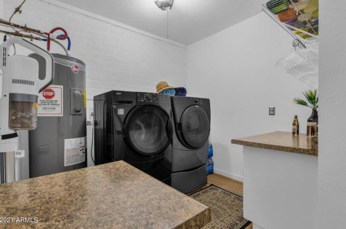 8622 40 Dr, Phoenix AZ 85019-1206 exterior