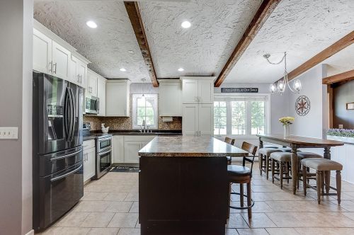 990 County Rd 92, Maple Plain MN 55359-9577 exterior