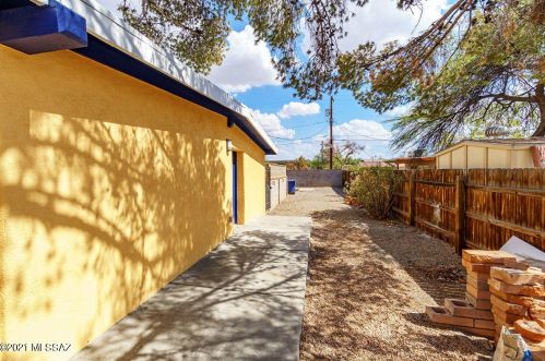 4220 Timrod St, Tucson AZ  85711-4151 exterior