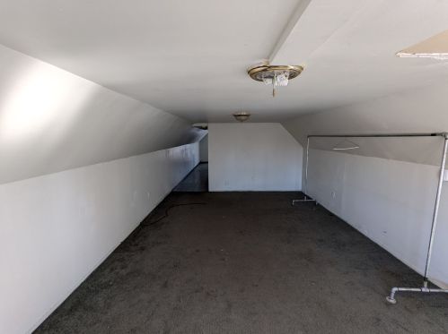 10435 Calhoun Ave, Chicago IL 60617-5353 exterior