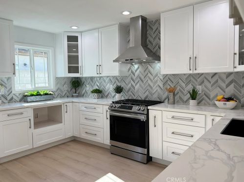 1401 Garland Ave, Tustin CA  92780-3821 exterior