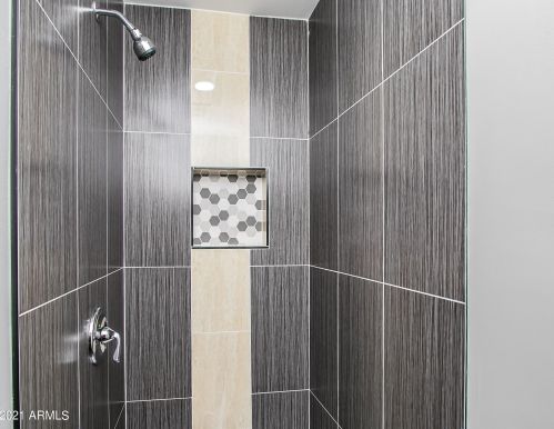 1033 30 Ave, Phoenix AZ 85017-1105 exterior