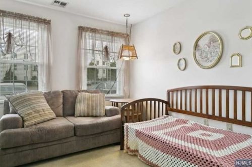 62 Amethyst Ln, Paterson NJ 07501-3361 exterior