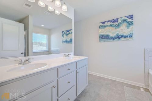 4933 Lower Elm St, Atlanta GA 30349-1677 exterior