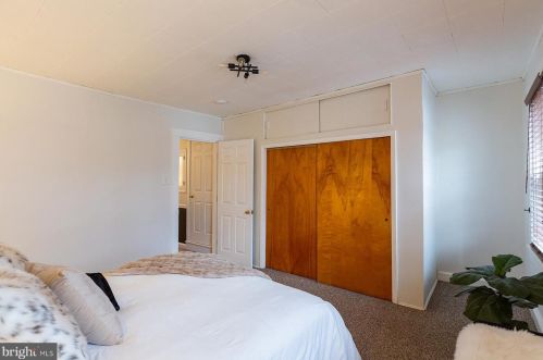 249 New Holland Ave, Lancaster PA 17602-2301 exterior