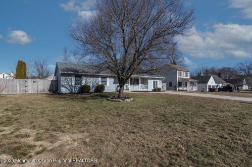 515 Holly Blvd, Berkeley Township, NJ 08721-2615