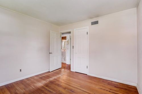 525 Ash St, Waukegan IL 60085-3928 exterior