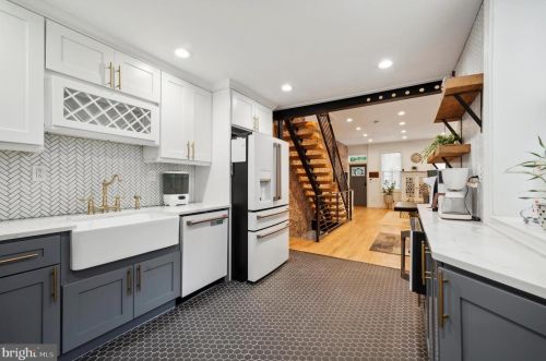 1131 Catharine St, Philadelphia PA 19143-2615 exterior