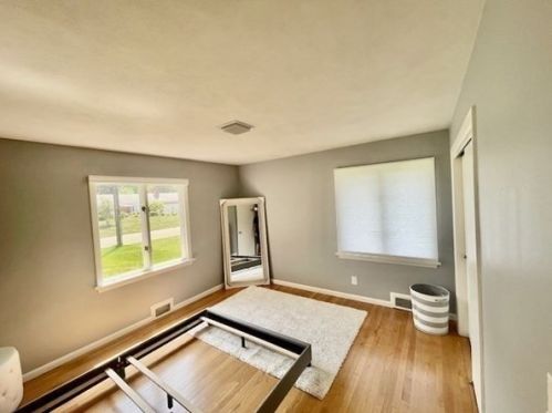 52 Laurel Ln, Springfield MA  01106-2004 exterior