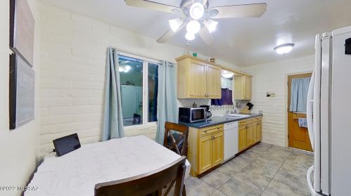 9401 Deer Trl Cir, Tucson AZ 85710-8034 exterior