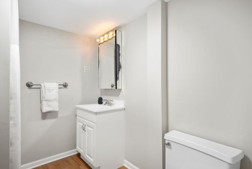 3635 Janssen Ave, Chicago IL 60613-3707 exterior