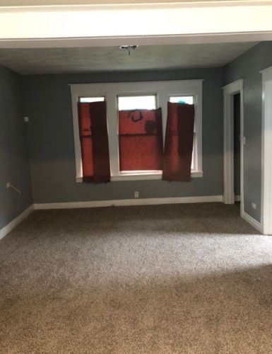 12417 Parnell Ave, Chicago, IL 60628-7121