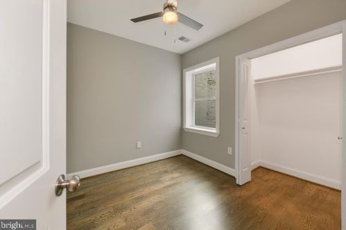 308 Rhode Island Ave, Washington DC  20001-1827 exterior