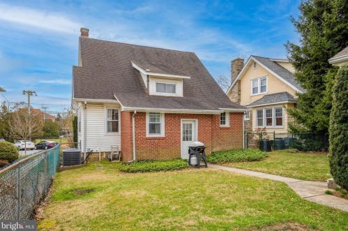 207 Front St, Media PA 19063-2710 exterior