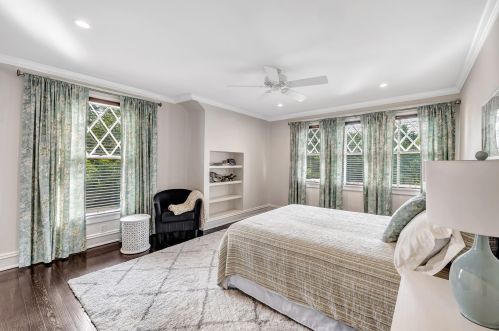 1469 Lilac Ln, Milwaukee WI  53217-2960 exterior