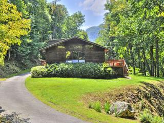 4580 Beaverdam Rd, Canton NC  28716-6748 exterior