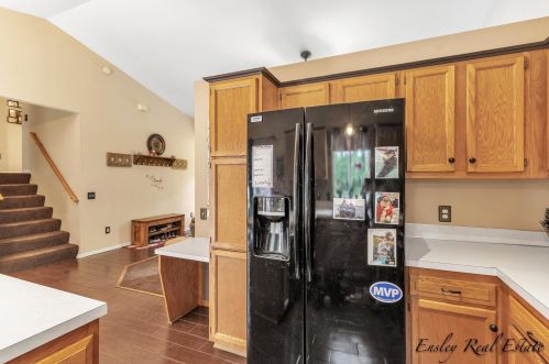 3040 Root Ct, Cedar Springs MI 49319-8153 exterior