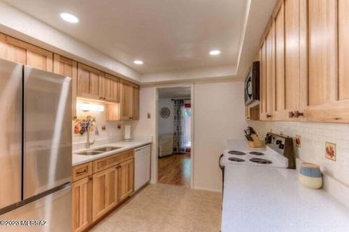 10 Madrid Dr, Tucson AZ  85704-6410 exterior