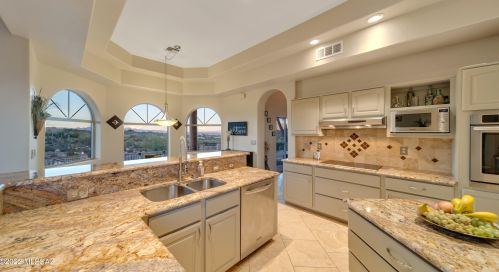 6250 Diamond St, Tucson AZ  85745-8923 exterior