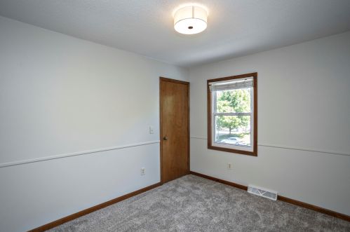 4251 Weymouth Dr, Grand Rapids MI 49508-3727 exterior