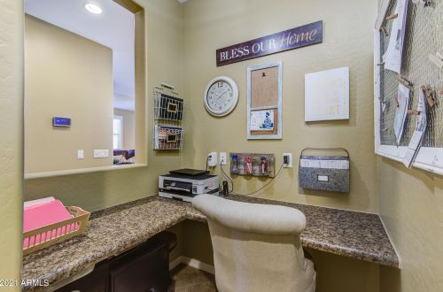 3765 Aracely Dr, Phoenix AZ 85087-5998 exterior