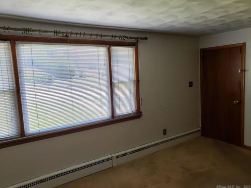 51 Gladiola St, New Britain CT 06053-3002 exterior