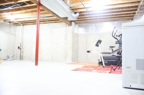 2223 28, Milwaukee WI 53215-2425 exterior